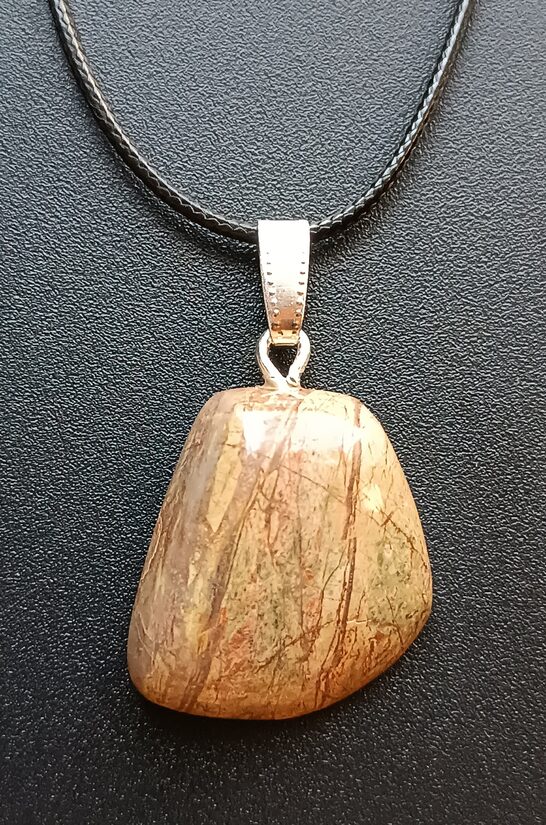 Burtnieku akmens kulons