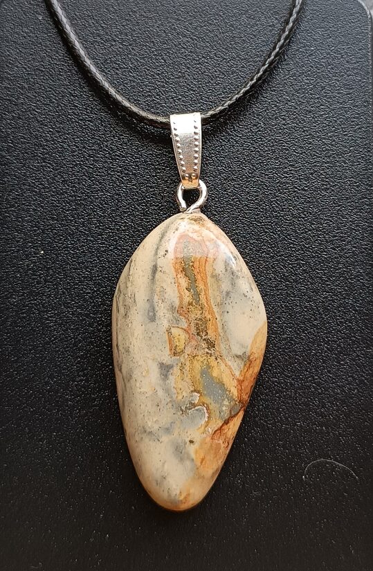 Burtnieku akmens kulons