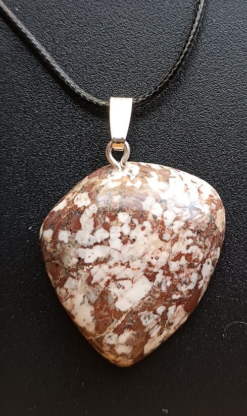 Burtnieku akmens kulons