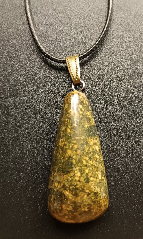 Burtnieku akmens kulons