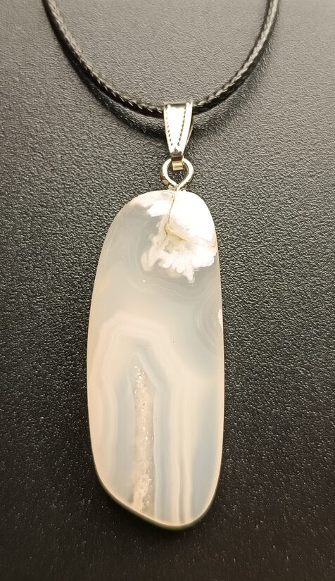 Ahāta kulons