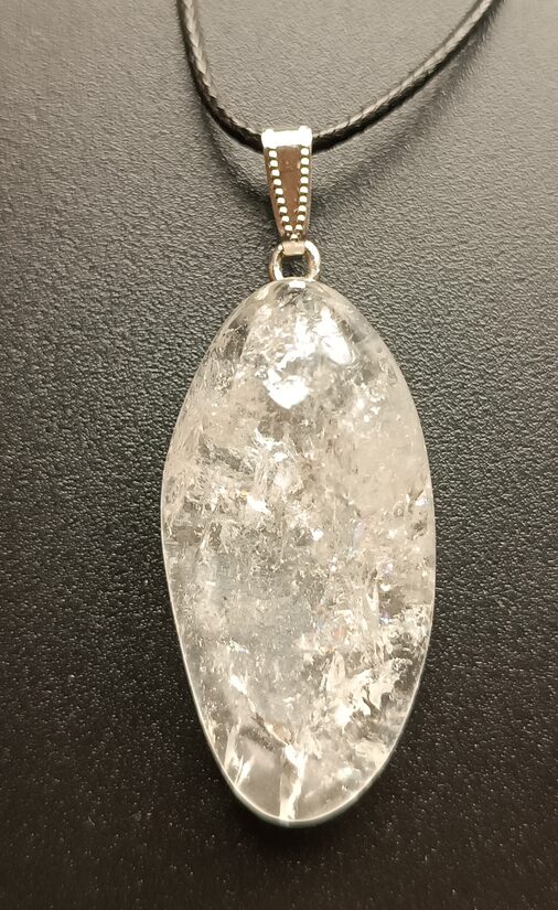 Kalnu kristāla kulons