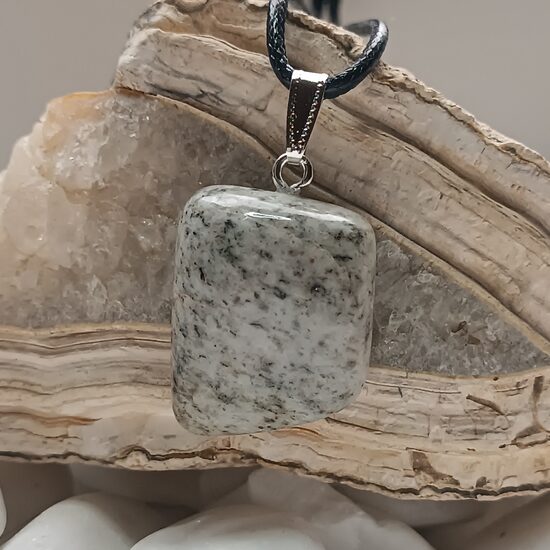 Burtnieku akmens kulons(29 x 23 mm)