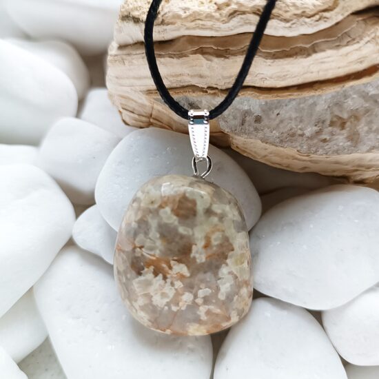 Burtnieku akmens kulons