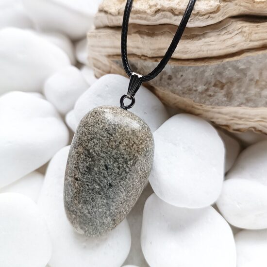 Burtnieku akmens kulons