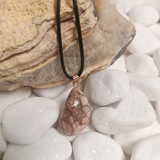 Burtnieku akmens kulons