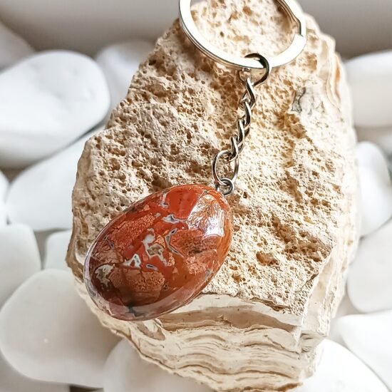 Jašmas atslēgu piekariņš