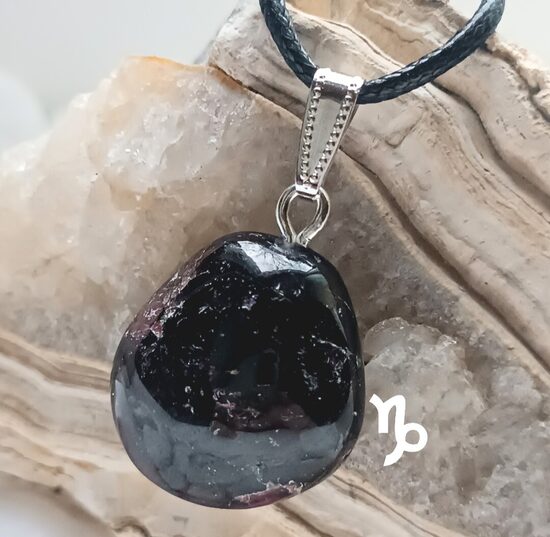 Granāts(24 x 24 mm)